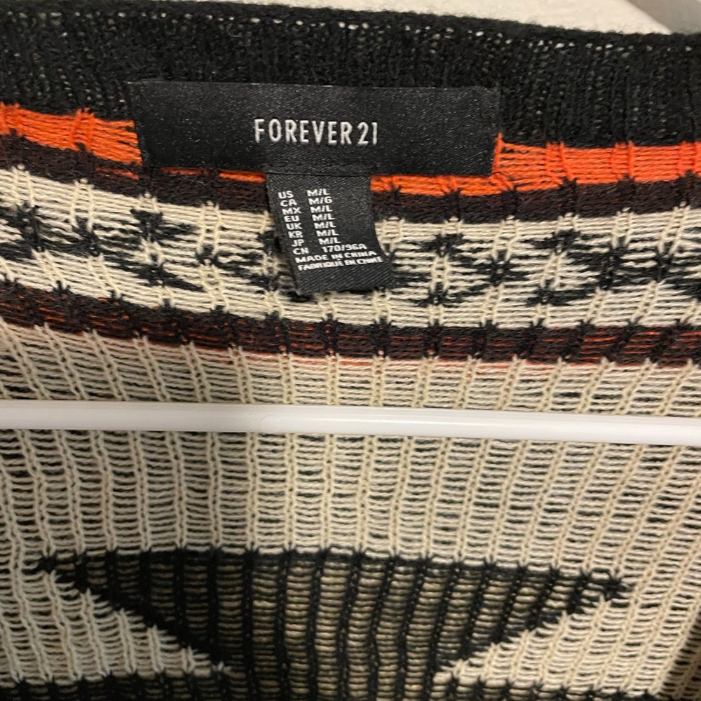 Forever 21 Patterned Cardigan - Picture 4 of 4